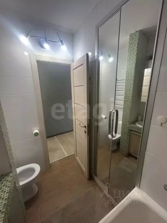 3-к кв. Кемеровская область, Новокузнецк ул. Кирова, 74 (57.6 м) - Фото 1