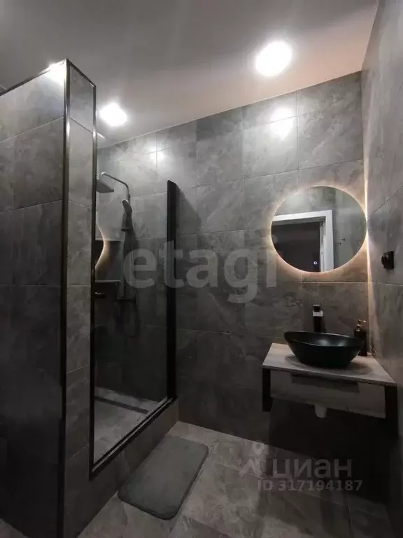 3-к кв. Северная Осетия, Владикавказ ул. Леонова, 10А (110.0 м) - Фото 0
