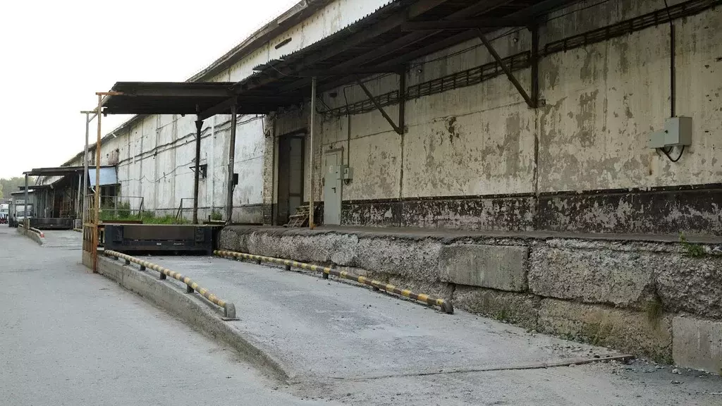 Склад в Свердловская область, Екатеринбург ул. Ангарская, 77Б (100 м) - Фото 1