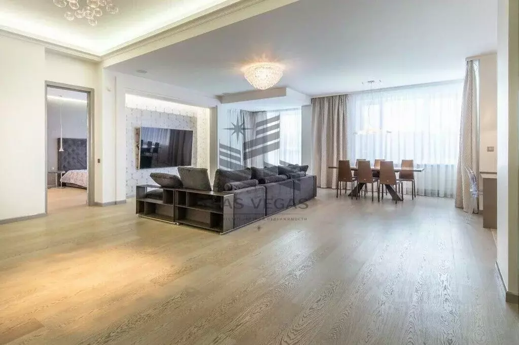 5-к кв. Татарстан, Казань ул. Толстого, 14А (200.0 м) - Фото 0