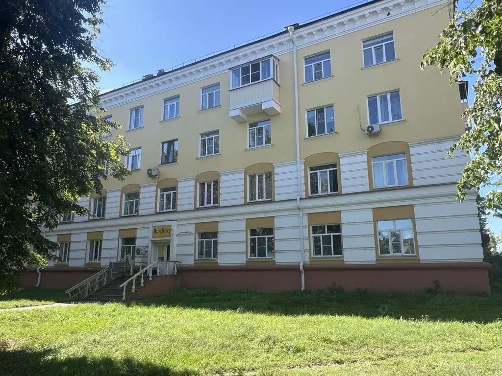 2-к кв. Курская область, Курск Привокзальная пл., 2 (50.2 м) - Фото 1