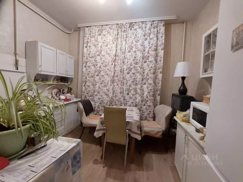 2-к кв. Вологодская область, Череповец ул. Металлургов, 35 (58.0 м) - Фото 1