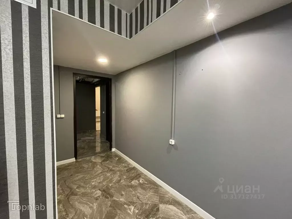 Помещение свободного назначения в Краснодарский край, Краснодар просп. ... - Фото 2