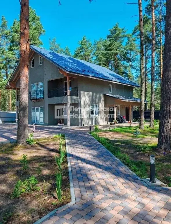 Дом в Ленинградская область, Луга ул. Малая Заречная, 11 (302 м) - Фото 1