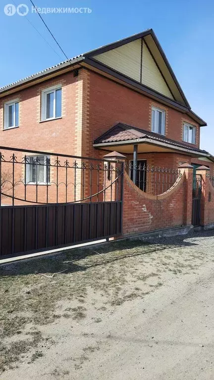 Дом в Саяногорск, Светлая улица, 23 (330.7 м) - Фото 1