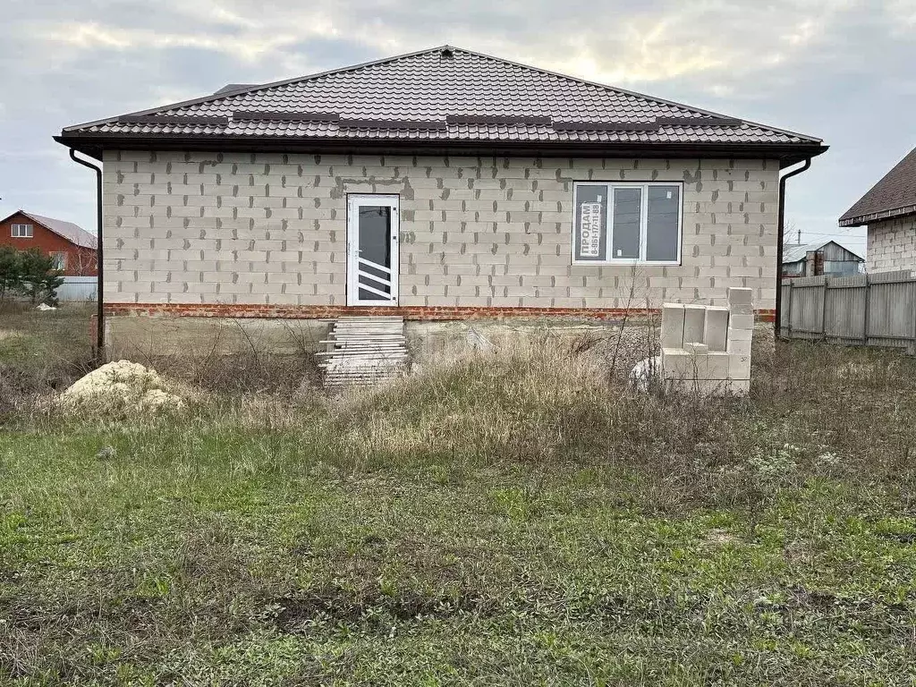 Дом в Белгородская область, Строитель Яковлевский городской округ, ул. ... - Фото 1