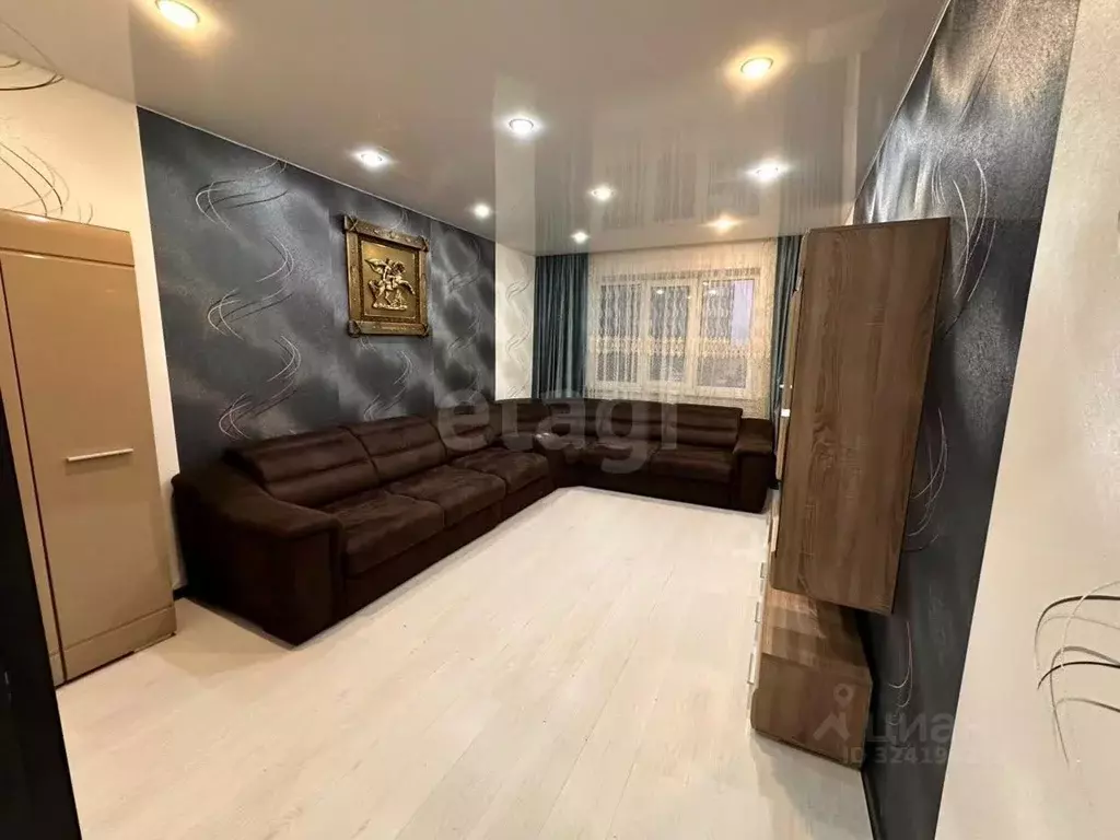 3-к кв. Красноярский край, Норильск Комсомольская ул., 3с2 (73.6 м) - Фото 1