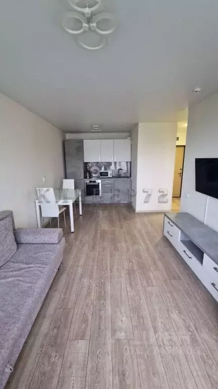 1-к кв. Тюменская область, Тюмень ул. 50 лет Октября, 57В (45.0 м) - Фото 0