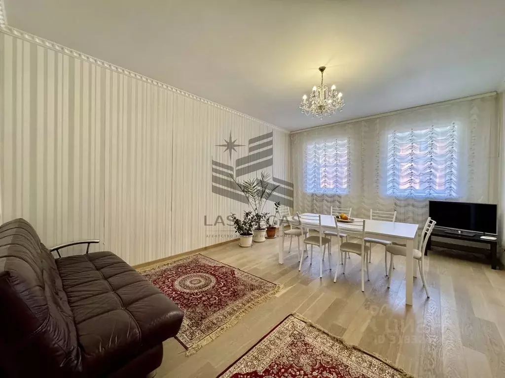 2-к кв. Татарстан, Казань ул. Шигабутдина Марджани, 22 (90.0 м) - Фото 0