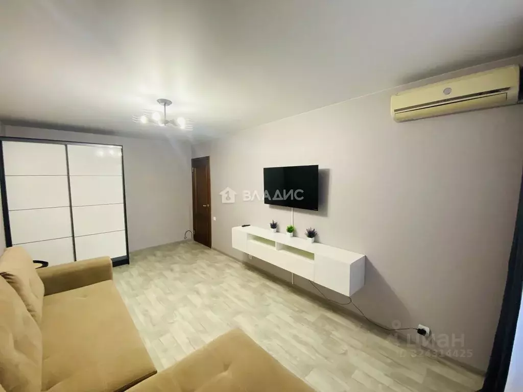 2-к кв. Волгоградская область, Волгоград бул. Энгельса, 3 (43.4 м) - Фото 1