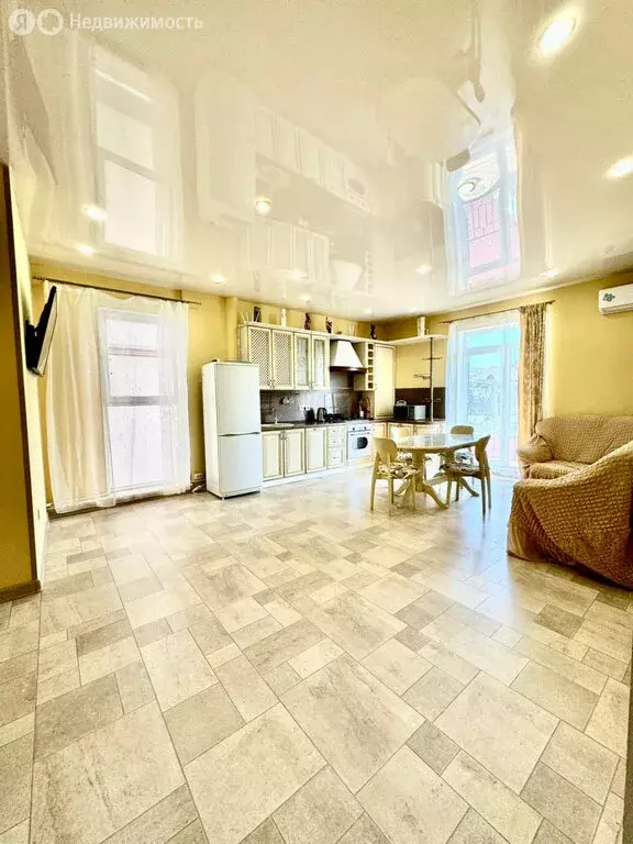 2-комнатная квартира: Геленджик, Геленджикский проспект, 6 (80 м) - Фото 2