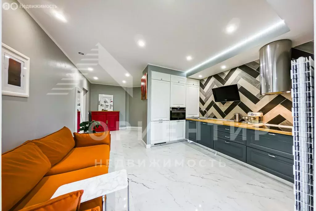 2-комнатная квартира: Екатеринбург, улица Соболева, 19 (65.4 м) - Фото 0
