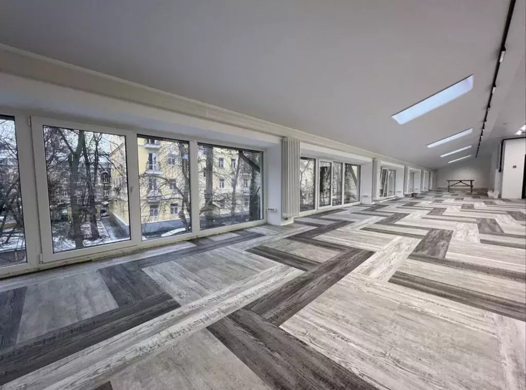 Офис в Нижегородская область, Нижний Новгород пл. Свободы, 2Б (220 м) - Фото 1