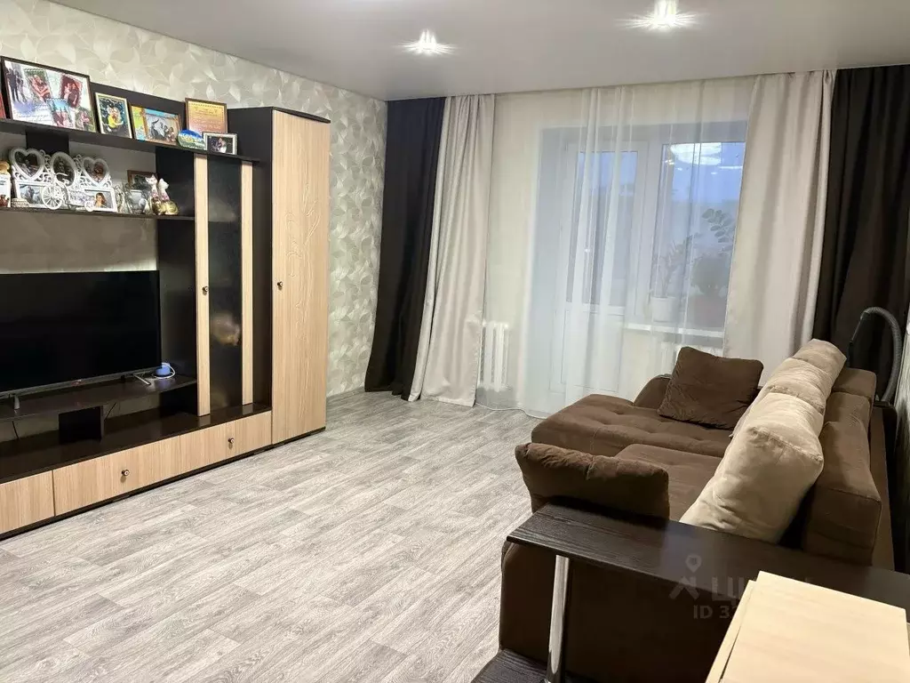 2-к кв. Ярославская область, Рыбинск ул. 50 лет ВЛКСМ, 54 (50.7 м) - Фото 1