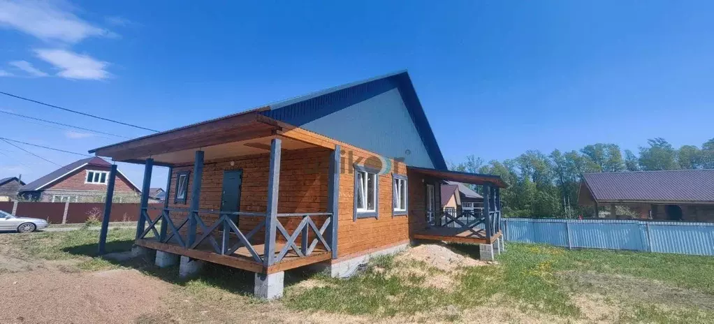 Дом в Башкортостан, Иглинский сельсовет, с. Иглино ул. Луганская, 5 ... - Фото 1