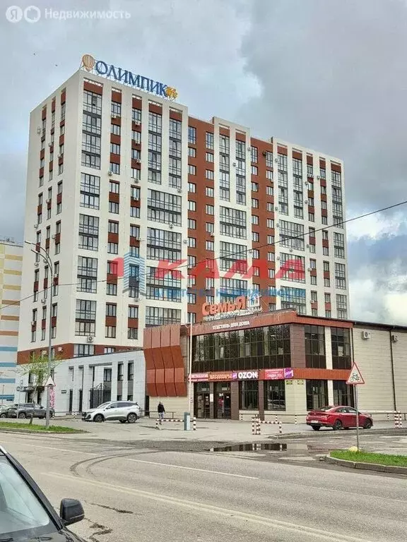 2-комнатная квартира: Альметьевск, улица Гафиатуллина, 62 (57.4 м) - Фото 1