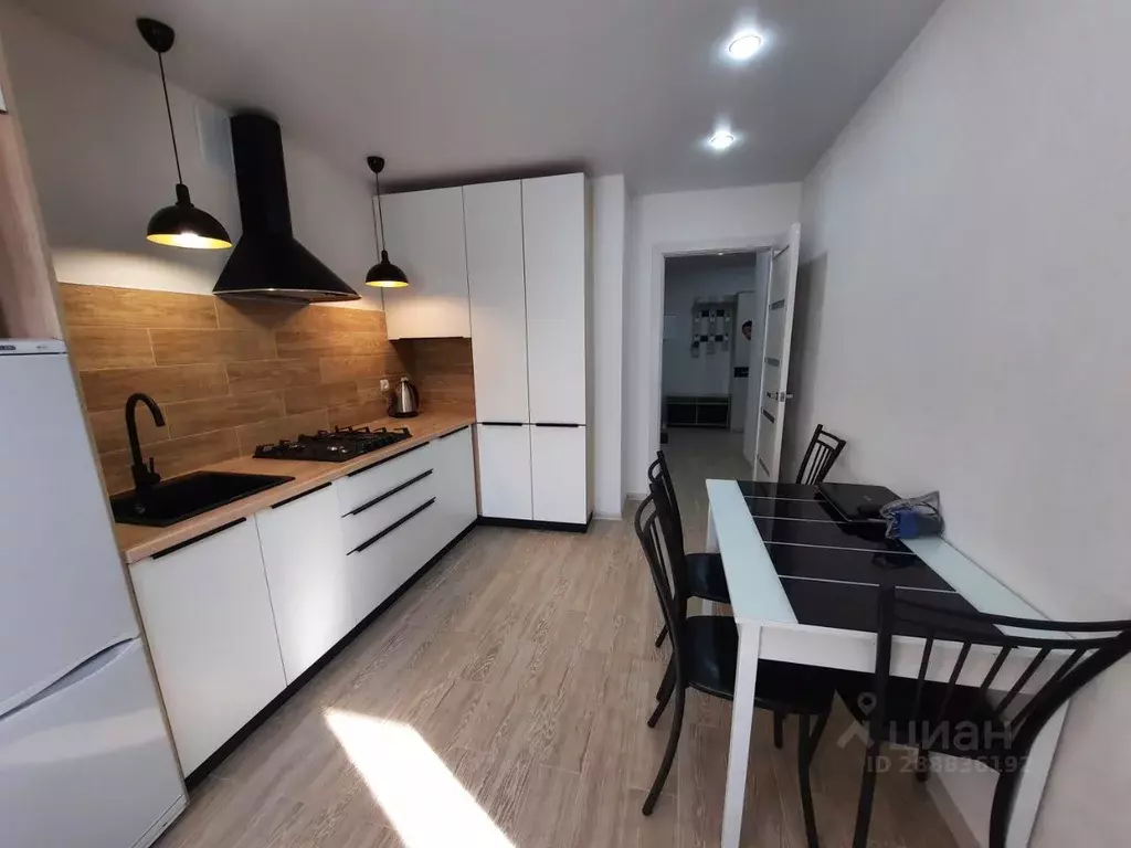 2-к кв. Смоленская область, Смоленск просп. Гагарина, 43В (70.0 м) - Фото 1