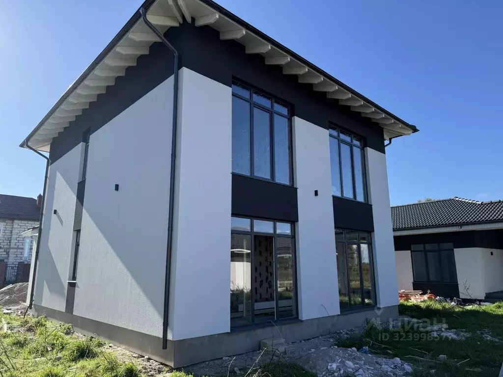 Дом в Калининградская область, Гурьевский муниципальный округ, пос. ... - Фото 1