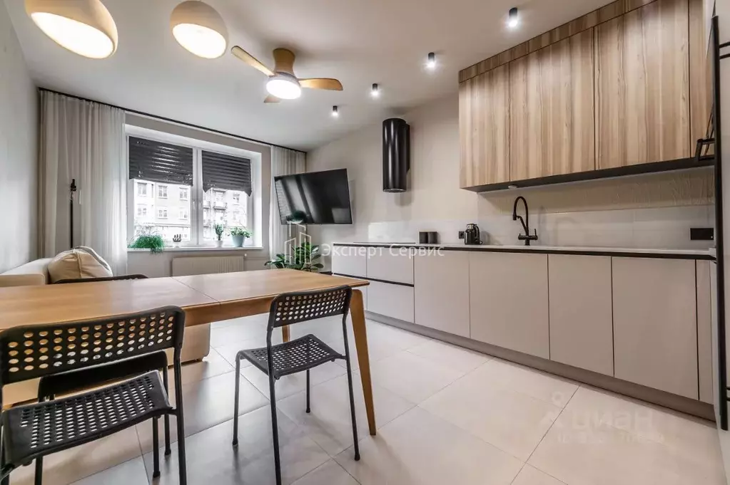 2-к кв. Санкт-Петербург Варшавская ул., 9к1 (84.3 м) - Фото 0