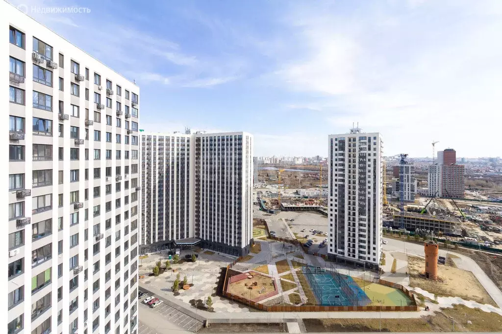 2-комнатная квартира: Тюмень, Краснооктябрьская улица, 8 (61.4 м) - Фото 2