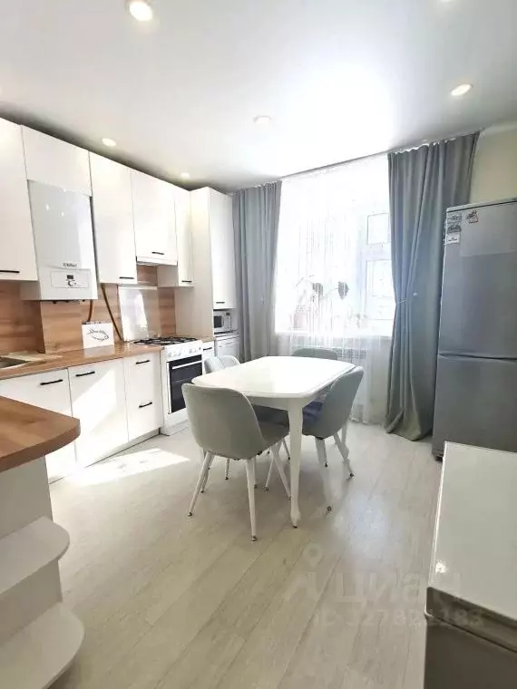 2-к кв. Татарстан, Зеленодольск ул. Гоголя, 22А (62.5 м) - Фото 2