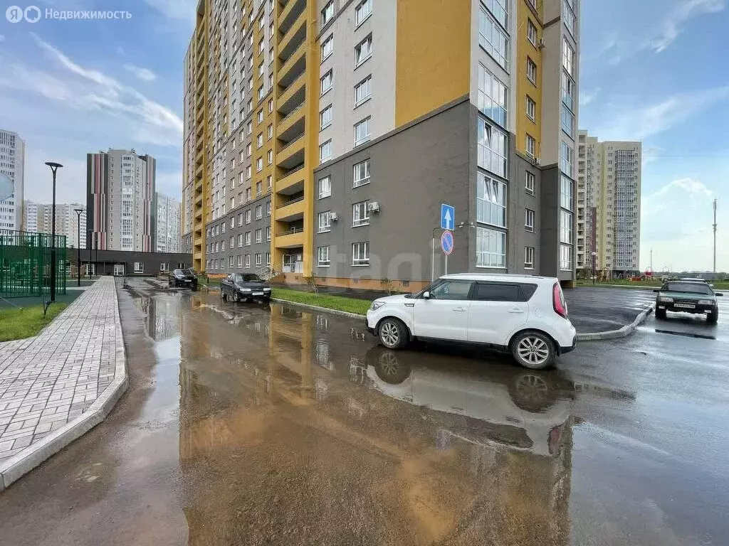 3-комнатная квартира: Оренбург, улица Неплюева, 2 (98.4 м) - Фото 1