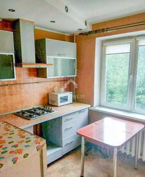 3-к кв. Саратовская область, Саратов ул. Измайлова, 4 (64.0 м) - Фото 1