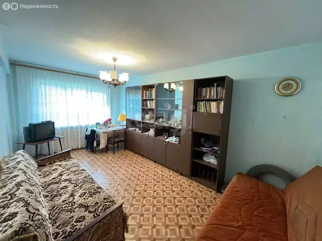3-комнатная квартира: Омск, улица 50 лет ВЛКСМ, 4Б (61.3 м) - Фото 0