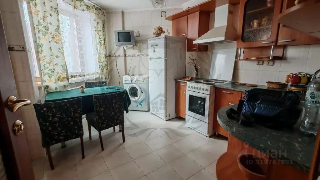 1-к кв. Белгородская область, Белгород ул. 5 Августа, 37 (45.0 м) - Фото 0