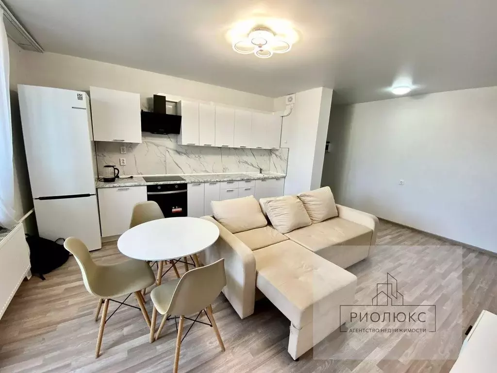 2-к кв. Челябинская область, Челябинск ул. Дмитрия Неаполитанова, 30 ... - Фото 1