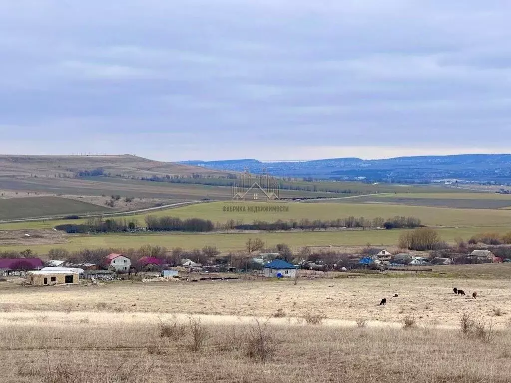 Участок в Крым, Симферопольский район, Чистенское с/пос, с. Камышинка  ... - Фото 2