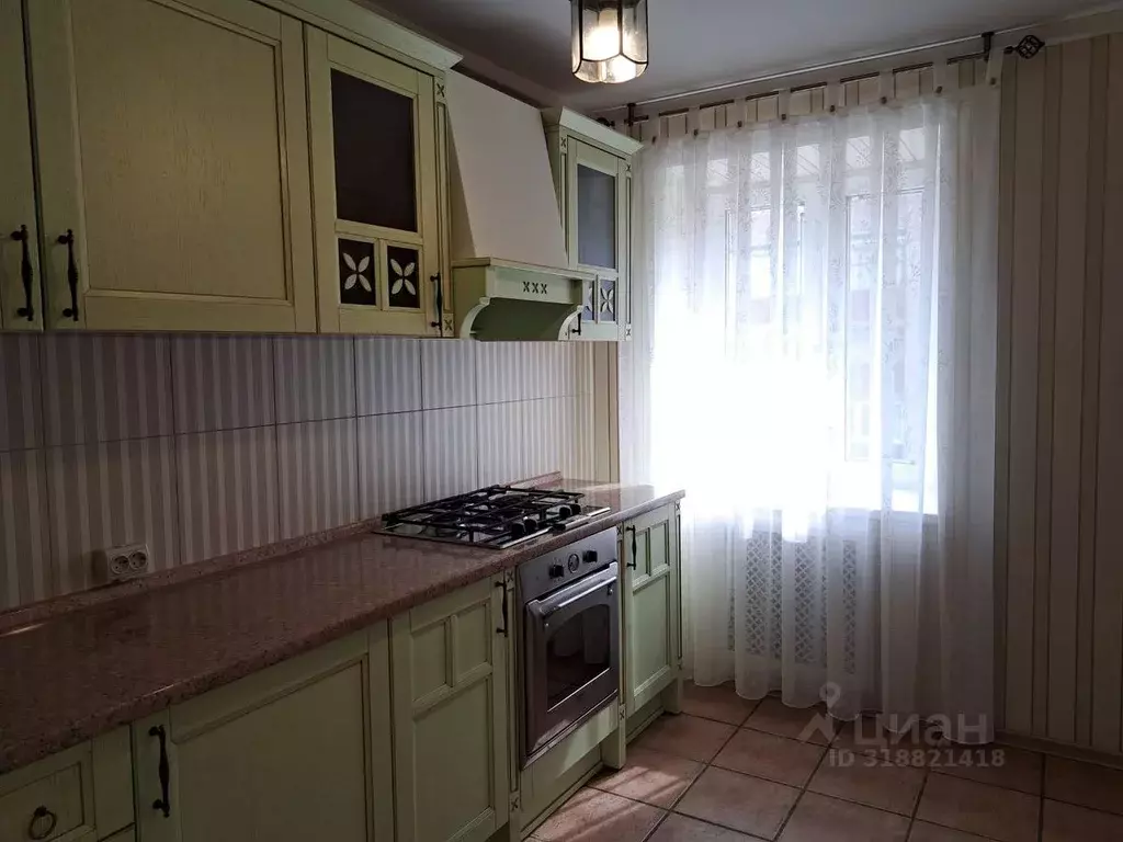 5-к кв. Оренбургская область, Оренбург 16-я линия, 4 (91.2 м) - Фото 1