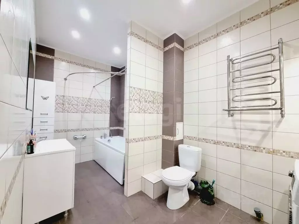 2-к кв. Смоленская область, Ярцево ул. Старозавопье, 17 (71.5 м) - Фото 1