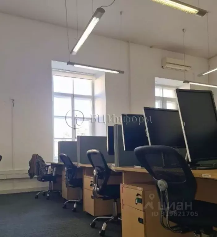 Офис в Санкт-Петербург Итальянская ул., 5 (215 м) - Фото 0