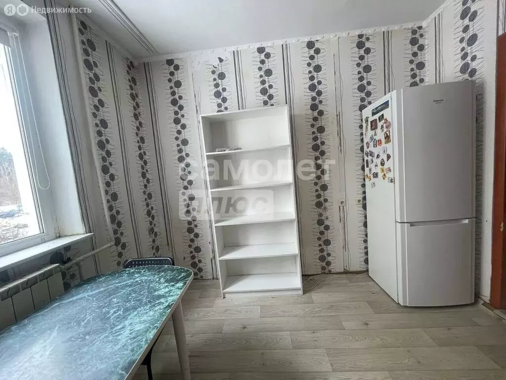 1-комнатная квартира: посёлок городского типа Октябрьский, улица 60 ... - Фото 2