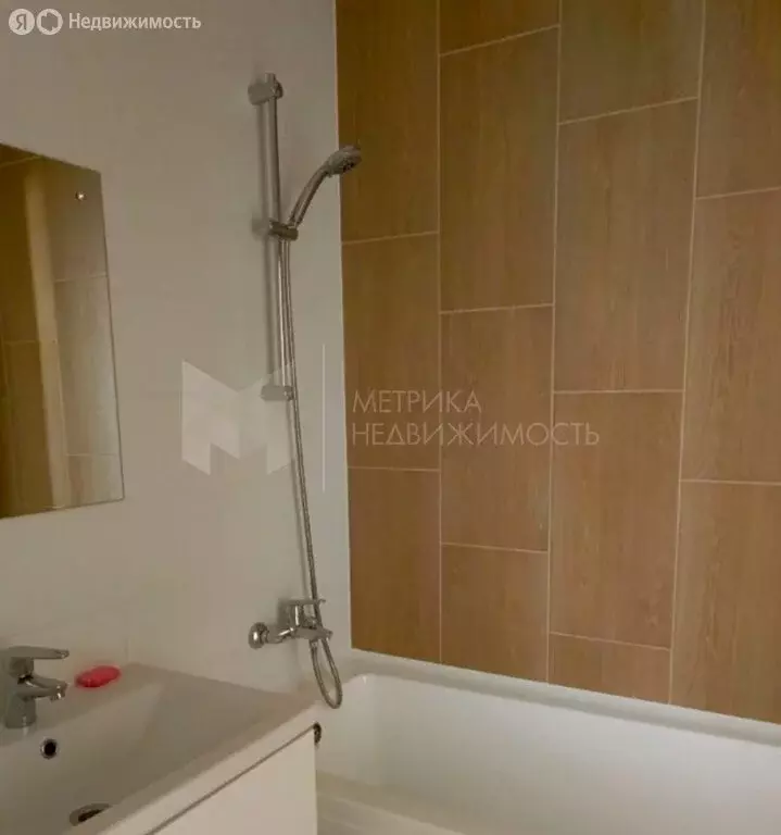 1-комнатная квартира: Тюмень, Харьковская улица, 74 (42 м) - Фото 2