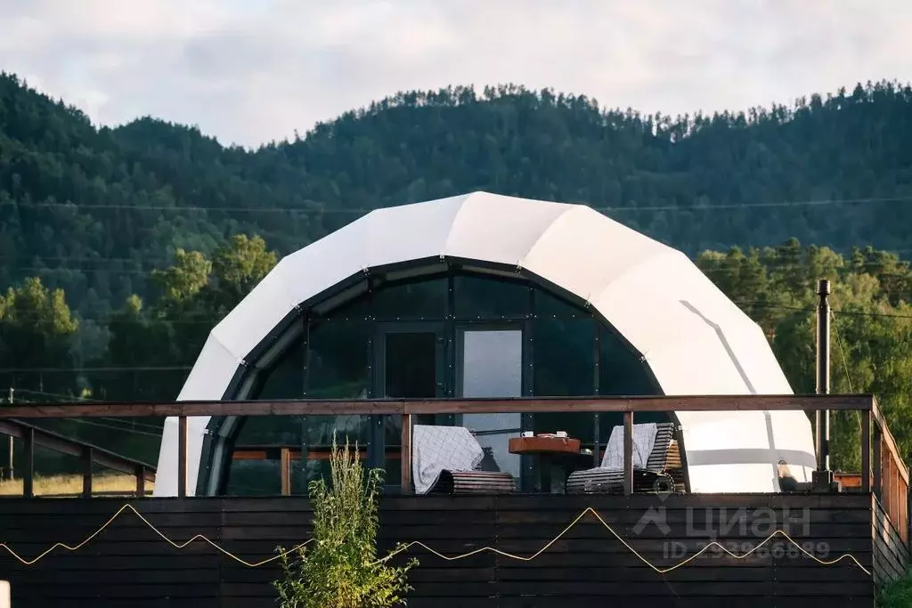 Дом в Алтай, Чемальский район, с. Анос ул. Клубничная (50 м) - Фото 1