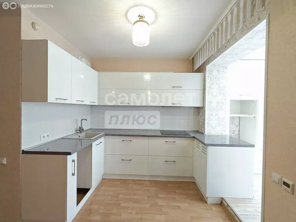 3-комнатная квартира: посёлок Западный, микрорайон Залесье, Еловая ... - Фото 2