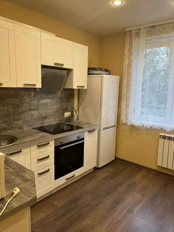 2-к. квартира, 56 м, 2/9 эт. - Фото 0