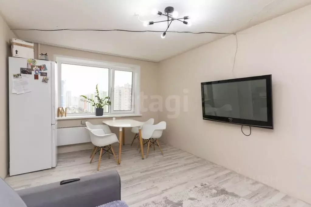 3-к кв. Тюменская область, Тюмень ул. Павла Шарова, 1к1 (82.9 м) - Фото 1