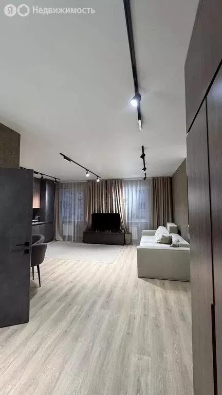 4-комнатная квартира: Абакан, улица Авиаторов, 8 (85 м) - Фото 1