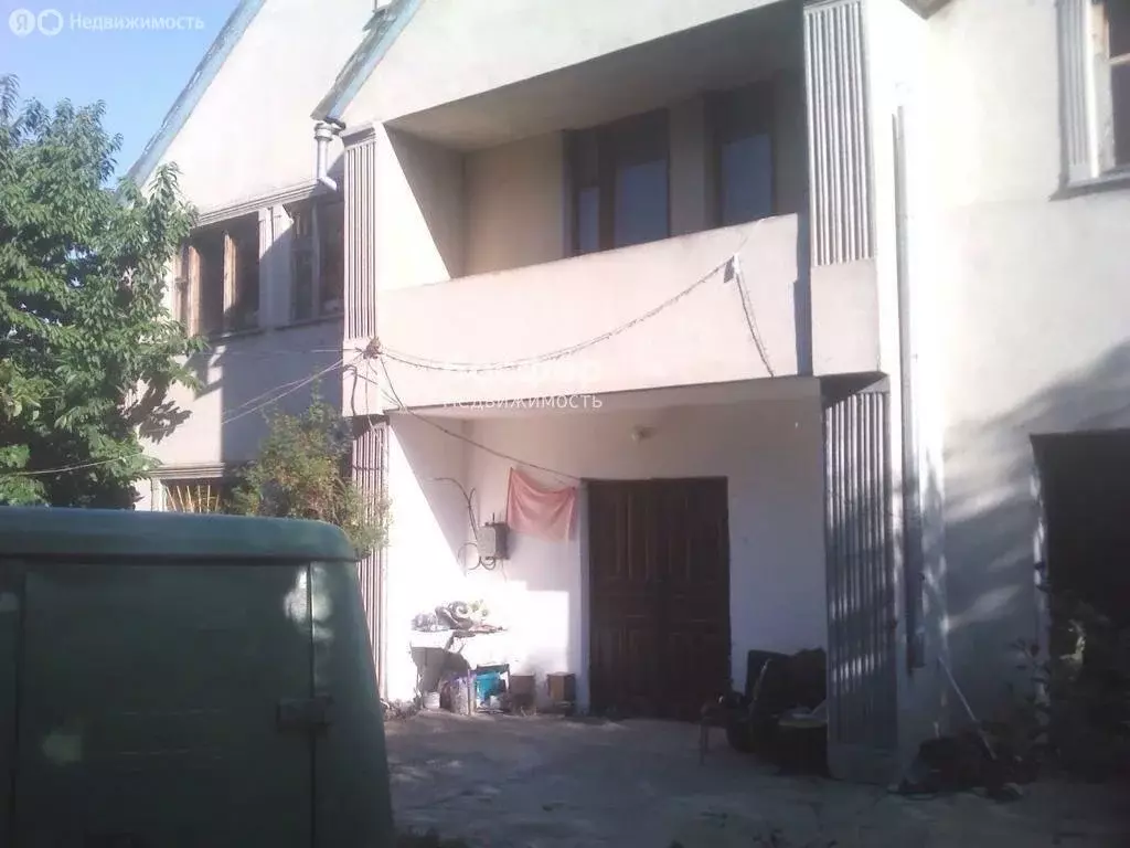 Дом в Старый Крым, улица Ларишкина (284 м) - Фото 1