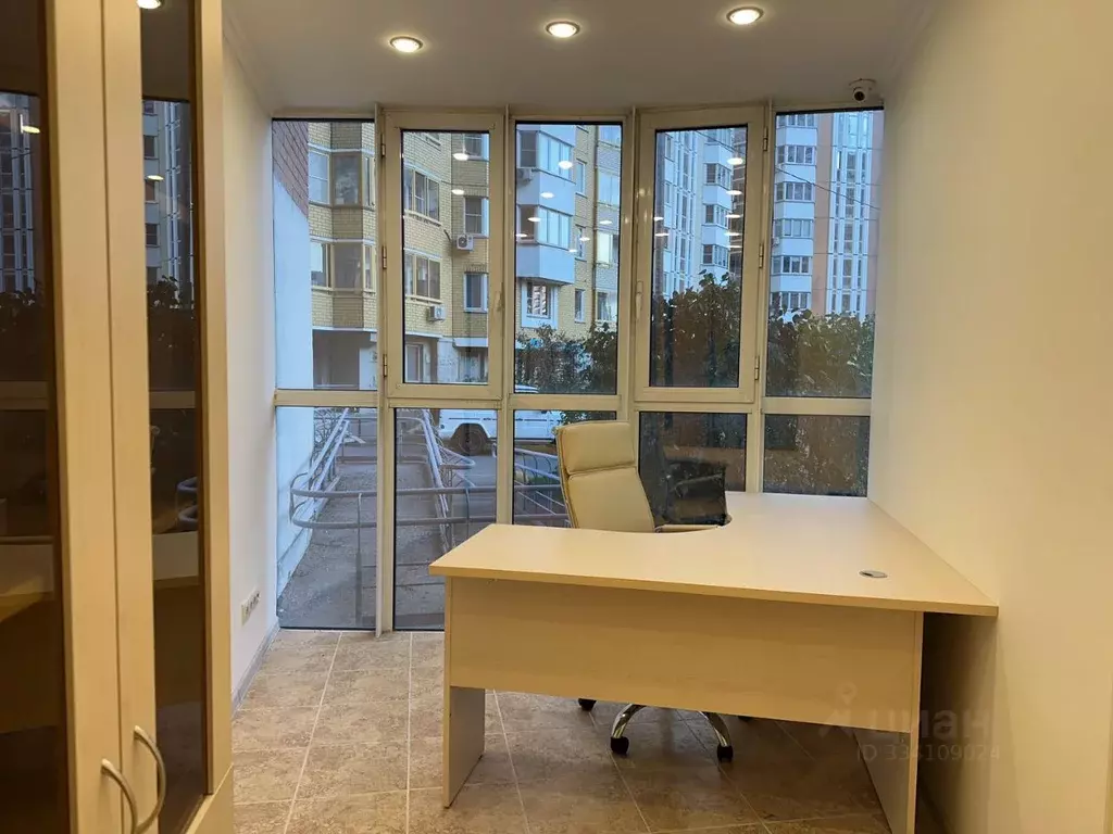 Офис в Московская область, Красногорск бул. Красногорский, 48 (130 м) - Фото 1