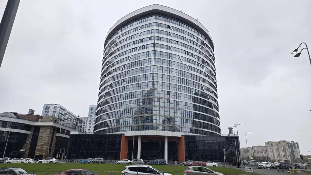Гараж в Санкт-Петербург бул. Александра Грина, 1 (15 м) - Фото 1