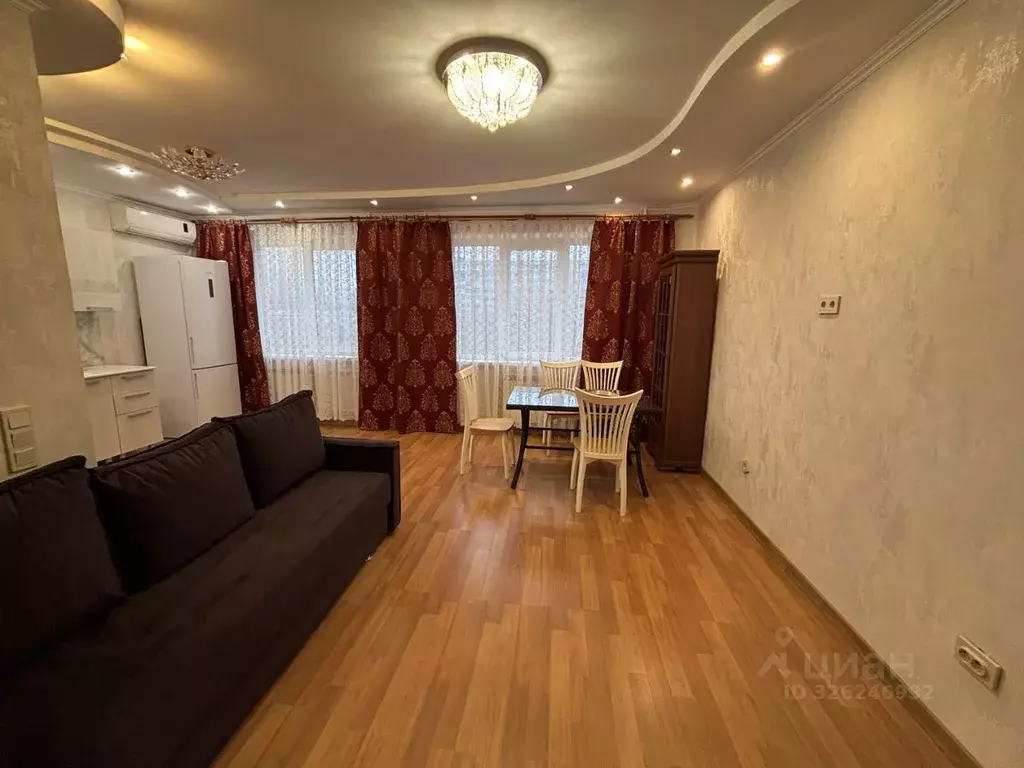 2-к кв. Волгоградская область, Волгоград ул. 8-й Воздушной Армии, 34 ... - Фото 1