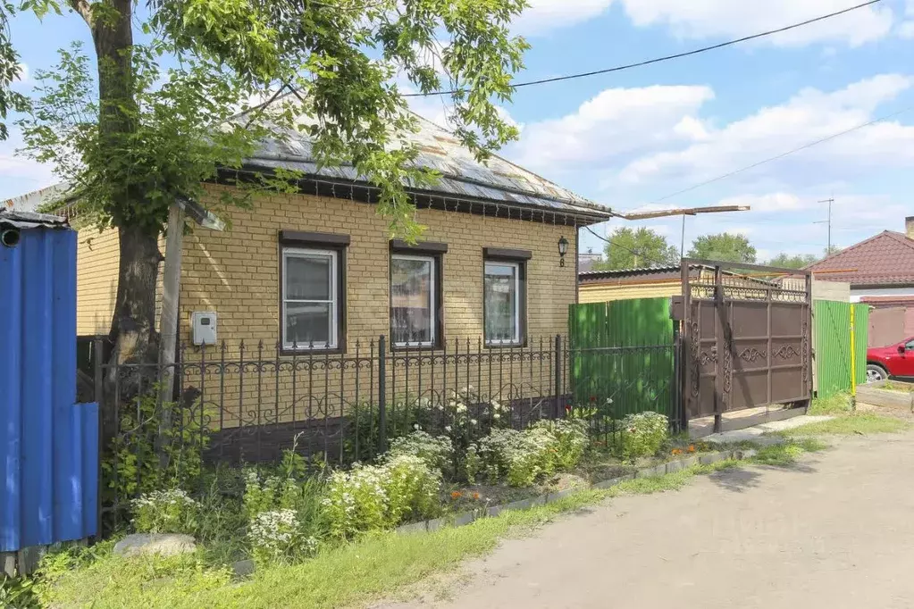 Дом в Омская область, Омск ул. 8-я Западная, 6 (100 м) - Фото 0