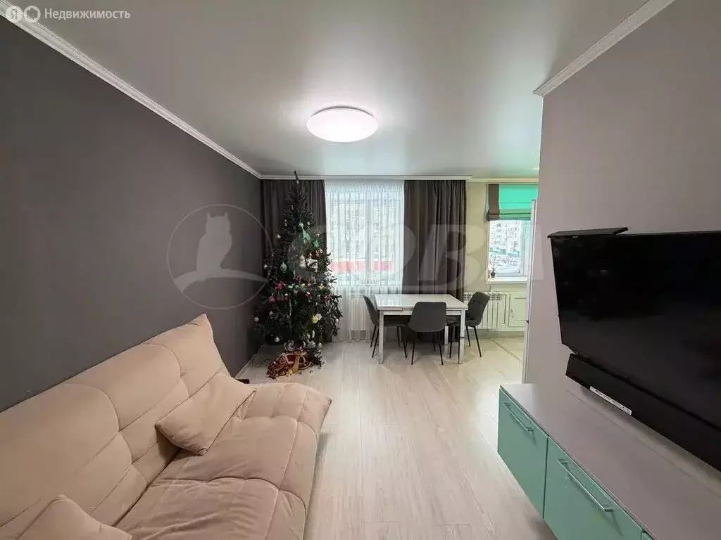 2-комнатная квартира: Тобольск, улица Семёна Ремезова, 116А (57.7 м) - Фото 1