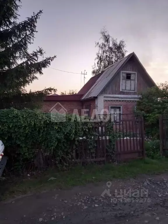 Дом в Омская область, Омск Космос СНТ, аллея 8-я, 462 (32 м) - Фото 0