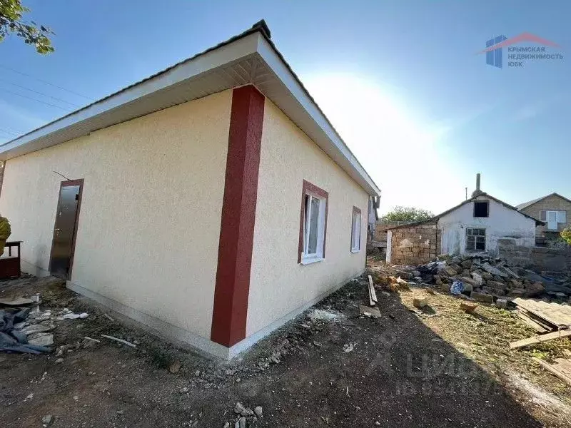 Дом в Крым, Саки ул. Франко (100 м) - Фото 0