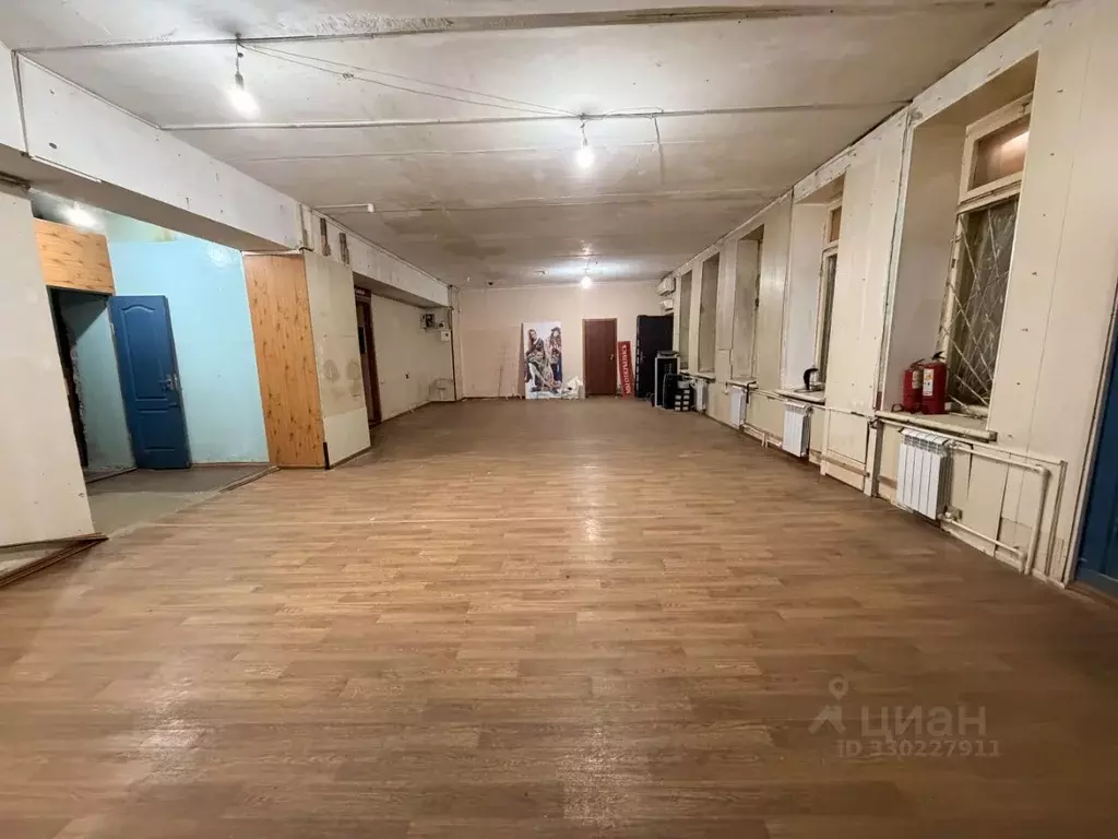 Помещение свободного назначения в Ярославская область, Ростов ул. ... - Фото 1